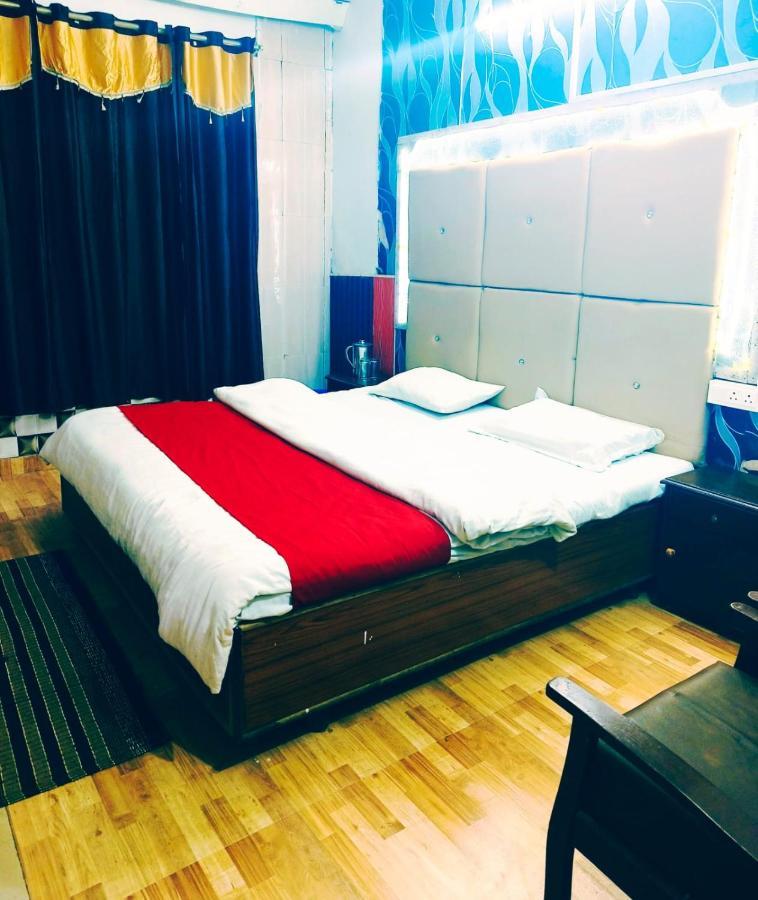 Hotel Holiday Dalhousie - Near Ghandhi Chowk Mall Road מראה חיצוני תמונה
