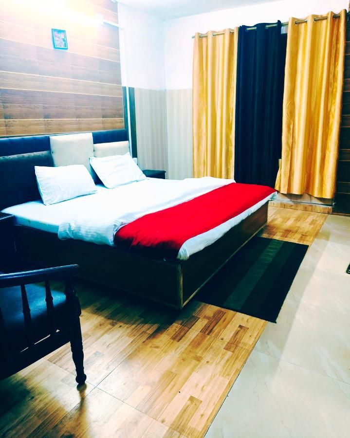 Hotel Holiday Dalhousie - Near Ghandhi Chowk Mall Road מראה חיצוני תמונה