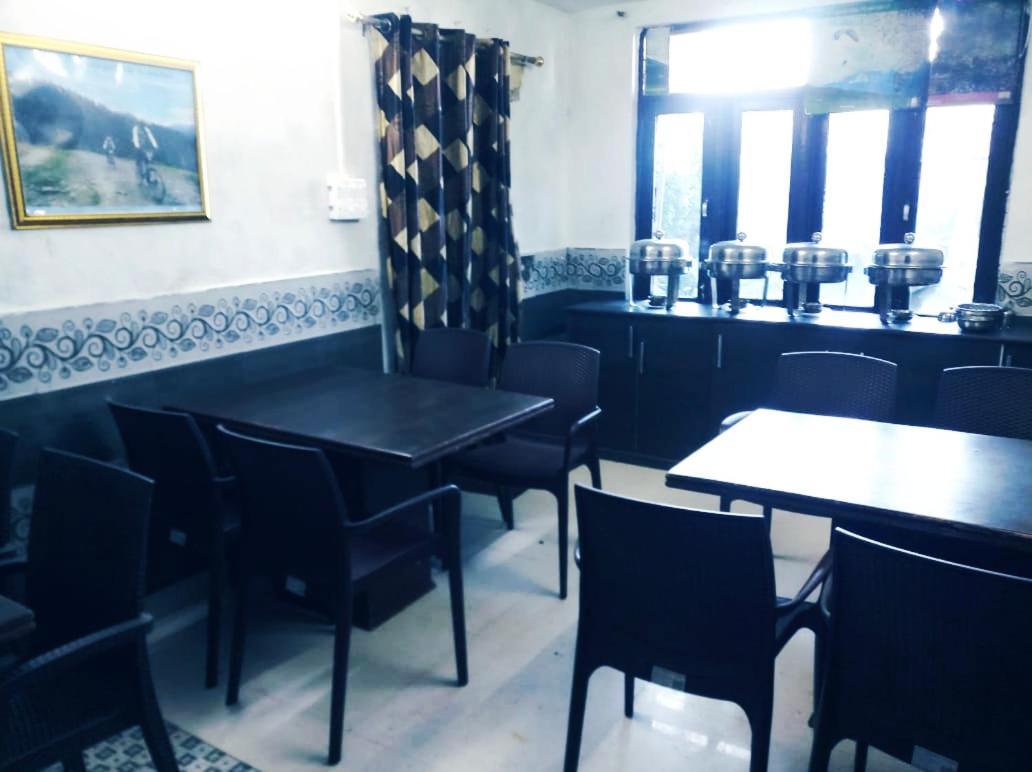 Hotel Holiday Dalhousie - Near Ghandhi Chowk Mall Road מראה חיצוני תמונה